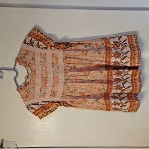 In loom multi color layered top size small